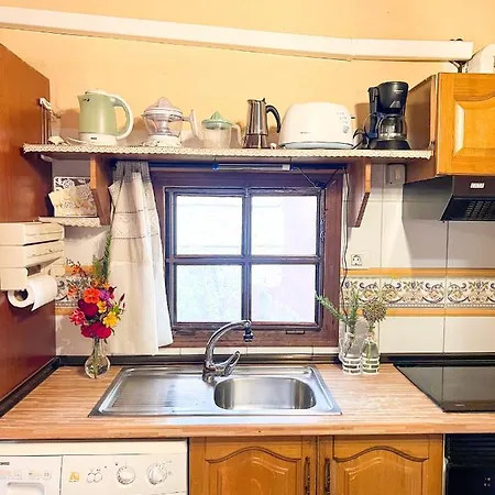 Feriehus Quaint Artist In Marvelous Nature - Alegrias *